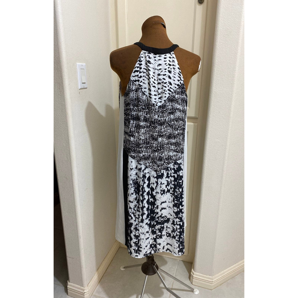 BCBGMaxAzria Ava Black and White Print Color Blocked Sleeveless Halter Dress - Picture 4 of 5